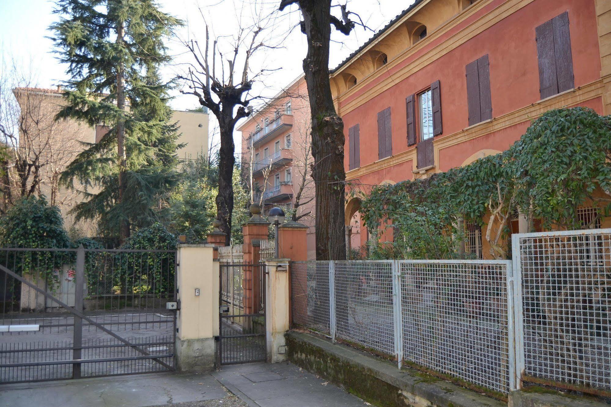 Central Avenue B&B Болоня Екстериор снимка